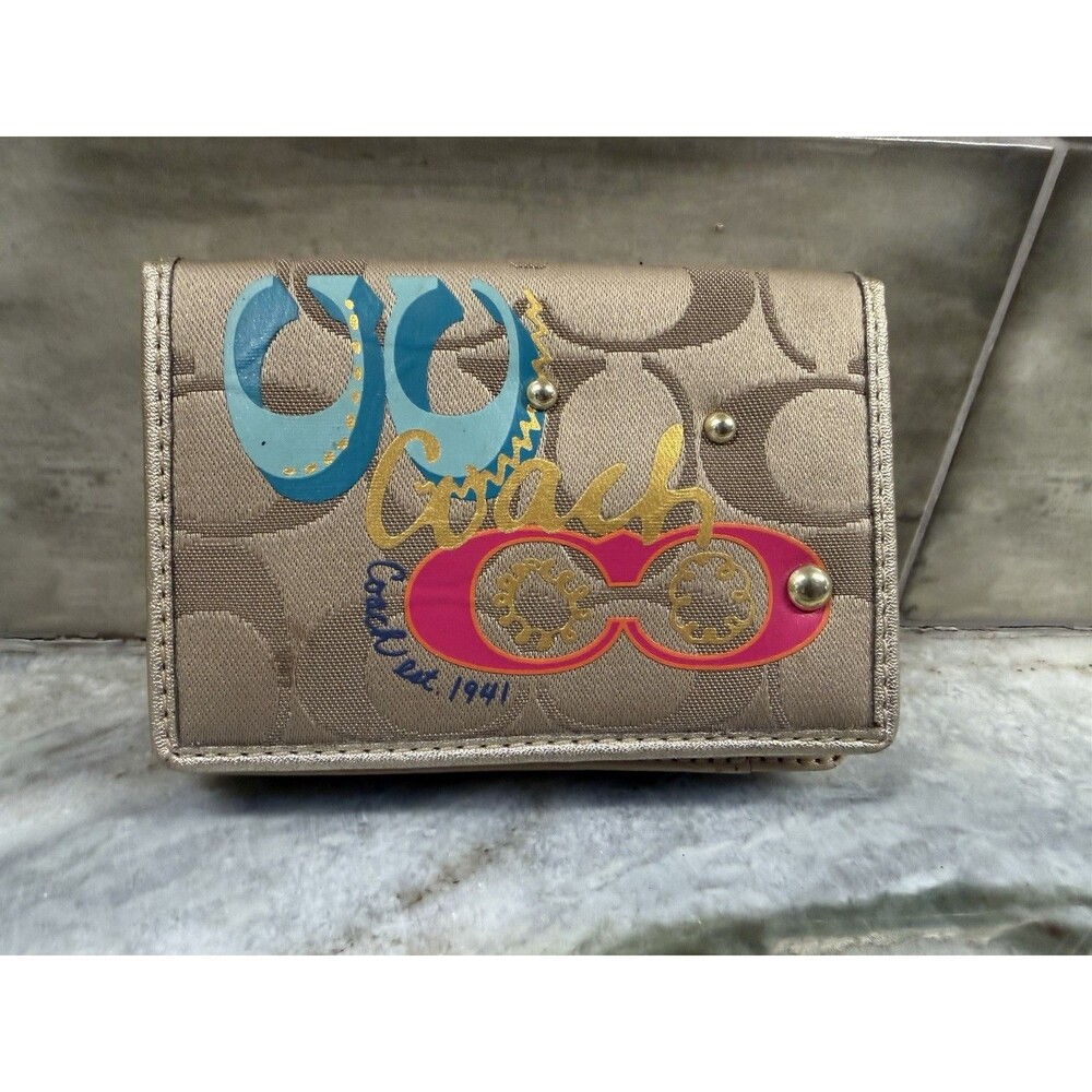Coach Daisy Poppy Applique Signature Logo Wallet Credit Cards Snap Photo ID Coin